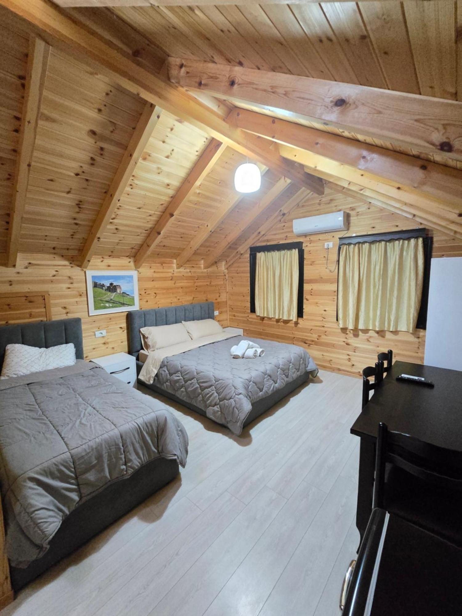 Beni Rooms Tale Lezhë Rom bilde